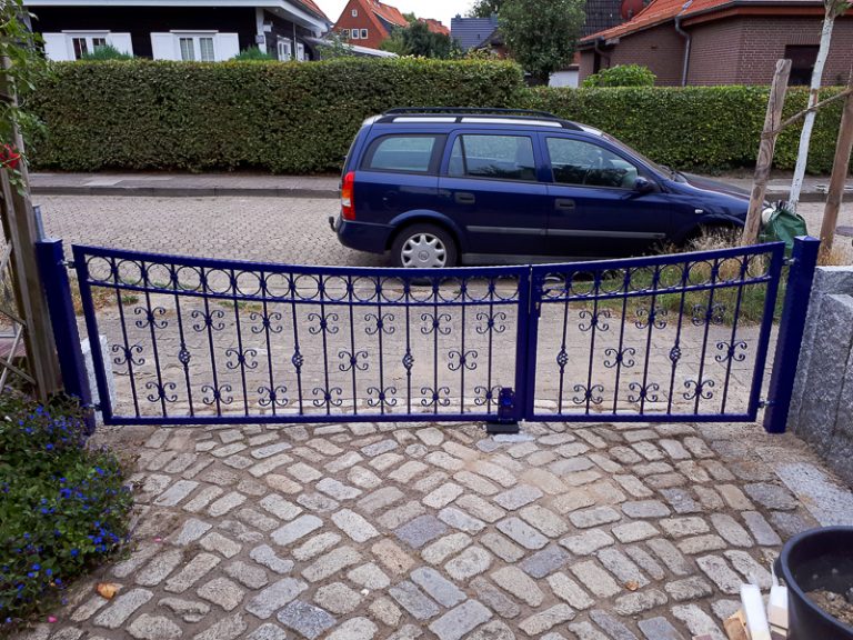 schmiedeeiserne tore blau färbe individuell